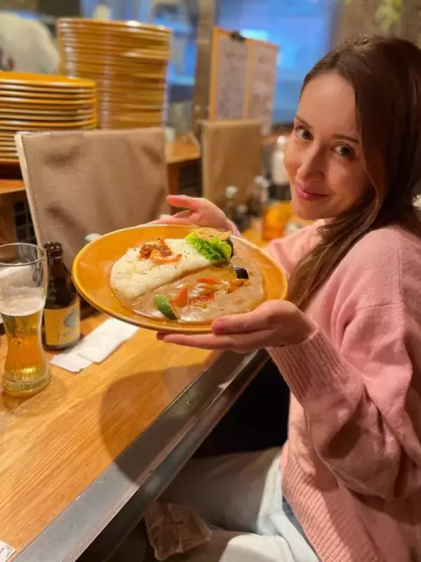 「40歳・元TBSアナが“札幌の行列店”に2時間並んで痛感したこと「美味しかったけど…」」の画像