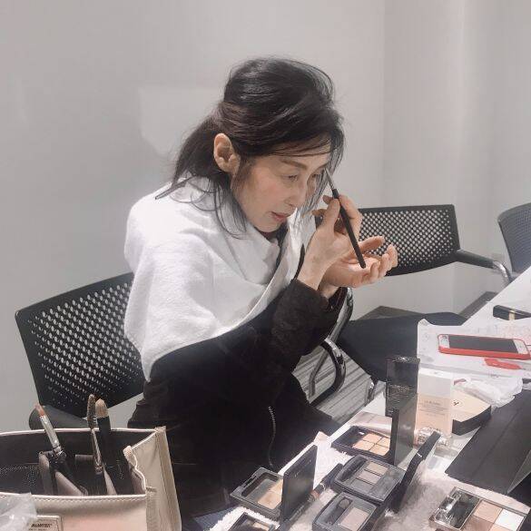 グレイヘアが汚く見える原因とは？自分で白髪染めする48歳、ツヤ髪の秘密