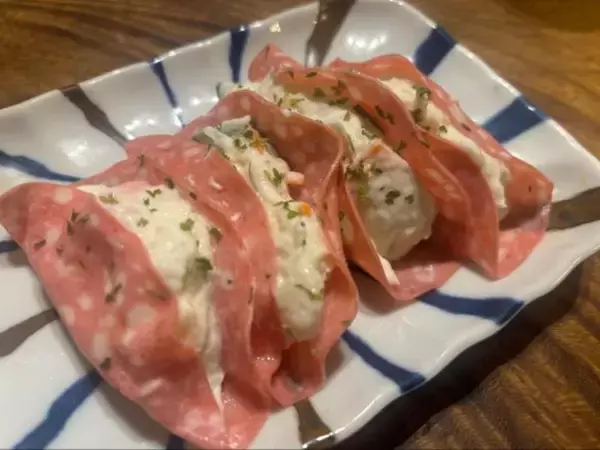 「「ドンキの惣菜って“安いけど”実際どうなの？」不安が裏切られたワケ。クセ強お惣菜5品を家族で実食したら予想外の結果に」の画像