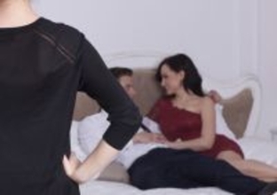 医師の夫と親友のナースが不倫。「地獄に堕ちろ！」と呪ったらホントに堕ちた／結婚人気記事BEST