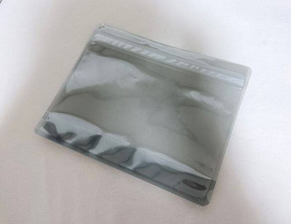 何度も開け閉めしたくなる！ ダイソーの“新感覚ジップバッグ”が想像以上。スーッと閉まる「快適すぎる使い心地」