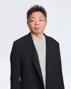 「相方は『anan』表紙に…」M-1元ファイナリスト･48歳に来年注目のワケ。バナナマンも務めた紅白ウラ司会に抜擢