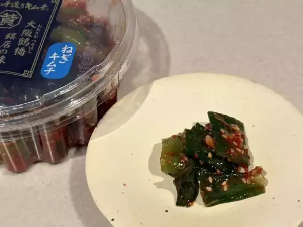 「430円でこの旨さ!?激安スーパー「ロピア」の本格キムチがコスパ最強だった！コリコリ食感の「メンマ」やネバネバ「山芋」に衝撃」の画像