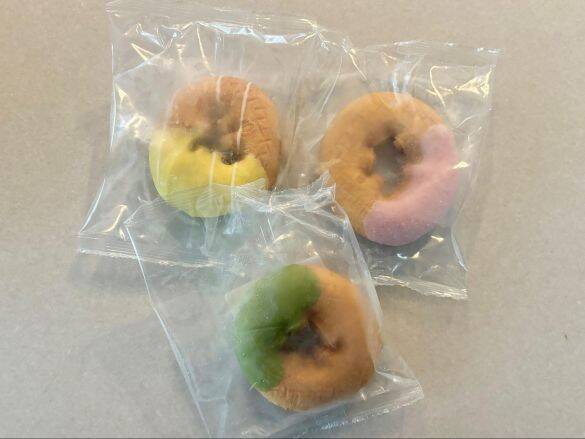 話題の「“訳あり”冷凍ドーナツ」を買ってみた！2000円台で16個入り、箱ギッシリの中身を全部見せ
