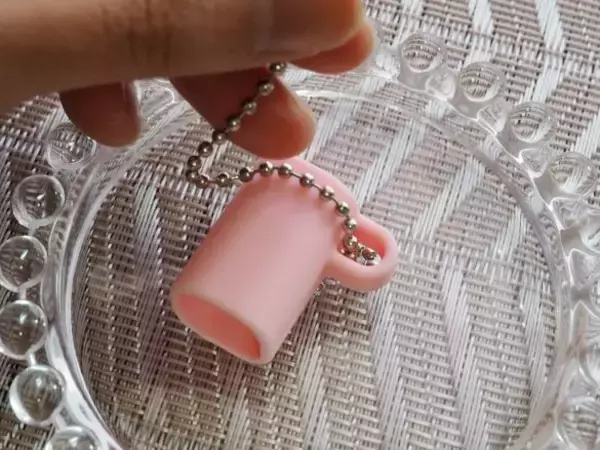 「見かけたら即買いレベル！リップすぐなくす問題を「100均アイテム」で解決。使用感・見た目も◎」の画像