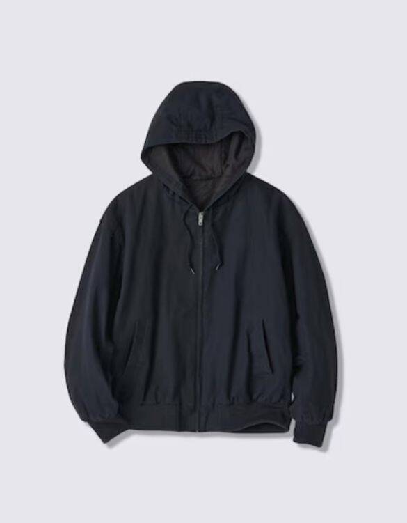 防災グッズに「服」入れてる？ ユニクロ・GU・ワークマンで買える「もしものアウター」と、“避難時の服装”の選び方