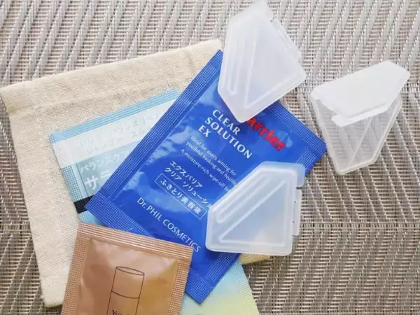 「“使い切れなかったサンプルどうすればいいかわからん問題”が解決！100均アイテムが素晴らしすぎた」の画像