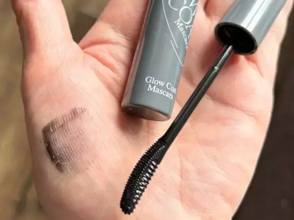 「40代「アイメイクを盛るほど老けて見える」問題。660円の“引き算マスカラ”で簡単に若見え！」の画像