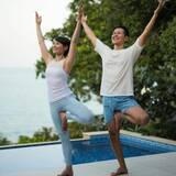 「産後も即やせ、40代で驚きの美ボディ……いったい何やった!? 無職夫婦が日本一のヨガYouTuberになるまで」の画像3