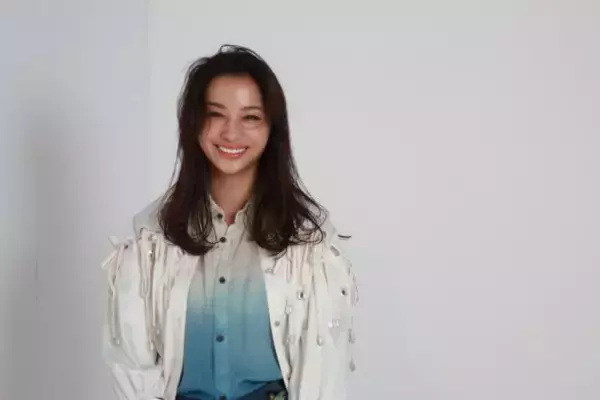 「運命の相手がまだ…」高橋メアリージュン（38）がそれでも結婚式に憧れるワケ。ふらっと始めた瞑想で気づいた“意外な事実”とは