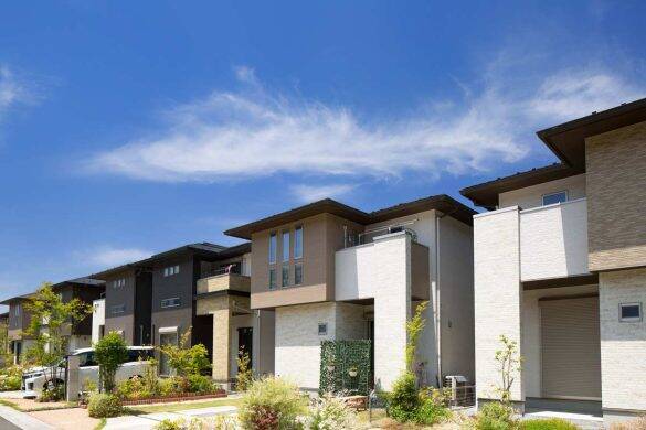 隣人が駐車スペースでBBQ、打ち上げ花火…注意もガン無視→110番通報した結果／2025 人気記事top5