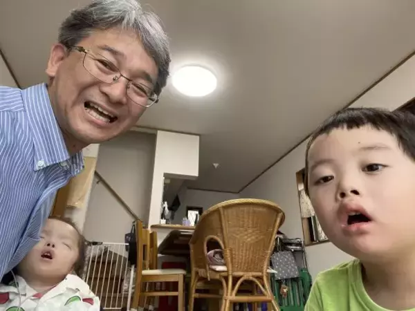 「障害を抱える子を妊娠し、自殺考える母親から相談が……57歳元牧師が2人の障害児を迎え育てるワケ」の画像