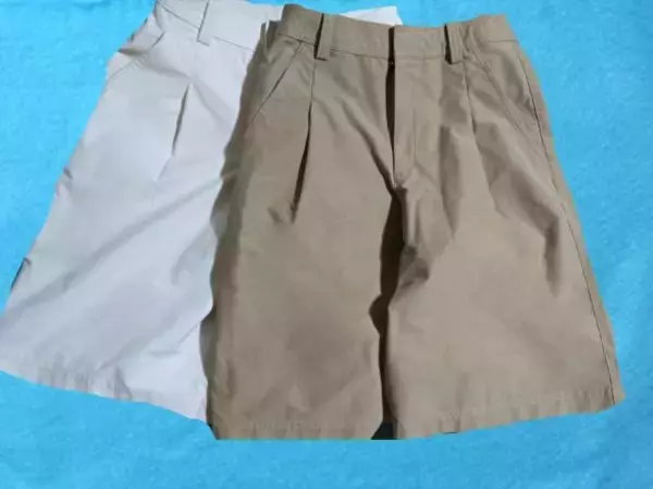 夏の服装で「なぜか子どもっぽくなってる人」の特徴。大人が避けたい“パンツの丈”は