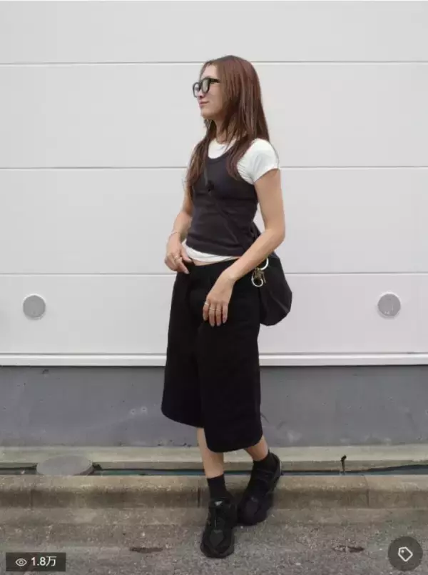 「夏の服装で「なぜか子どもっぽくなってる人」の特徴。大人が避けたい“パンツの丈”は」の画像