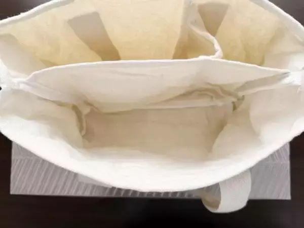 「ダイソーで買った330円トートを開いてビックリ！荷物の定位置が決まる“天才設計”とは」の画像