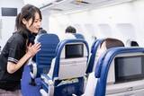「やめて〜…飛行機で“前の席を蹴ってくる迷惑客”、どう注意する？ 客室乗務員の「意外な答え」は」の画像2