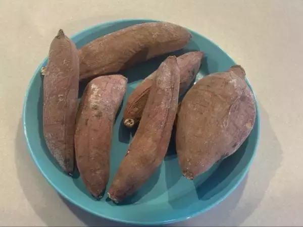 「激安スーパー「ロピア」の“コスパ最強な冷凍食品”を3つ厳選！たこ焼1kgの値段にびっくり」の画像