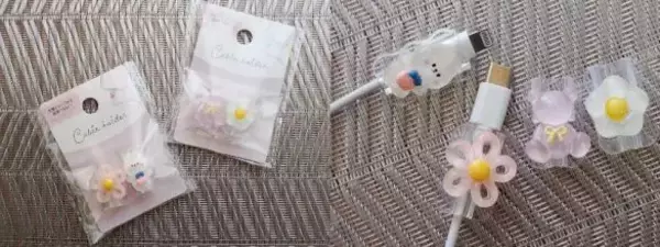 “スマホの充電器すぐ壊れる”問題→ダイソー100円アイテムで解決！「可愛すぎてリピ買いしてる」