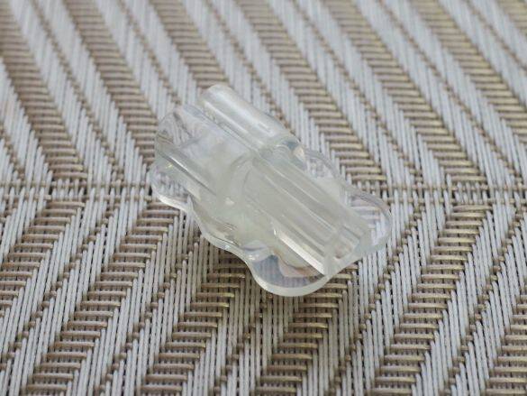 “スマホの充電器すぐ壊れる”問題→ダイソー100円アイテムで解決！「可愛すぎてリピ買いしてる」