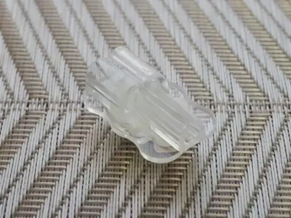 「“スマホの充電器すぐ壊れる”問題→ダイソー100円アイテムで解決！「可愛すぎてリピ買いしてる」」の画像