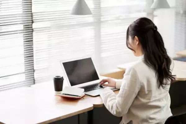「来年には6000万円になる」“大手不動産会社の役員”を名乗る男性に300万円を渡した34歳女性。直後に連絡が途絶えて