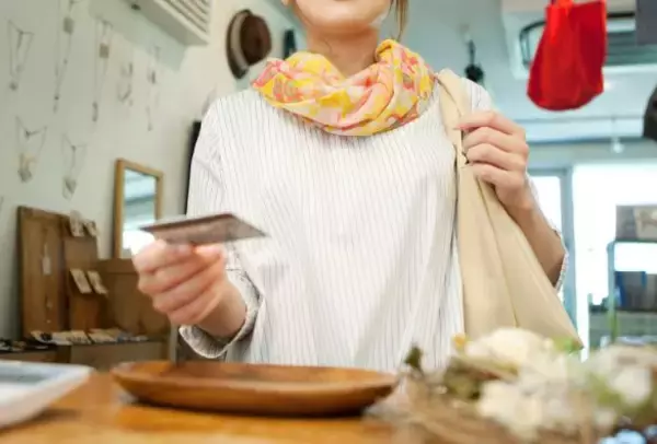 「「年下男に遊ばれただけ…」婚活30年の女性が失敗をくり返す“あやうい恋愛観”」の画像