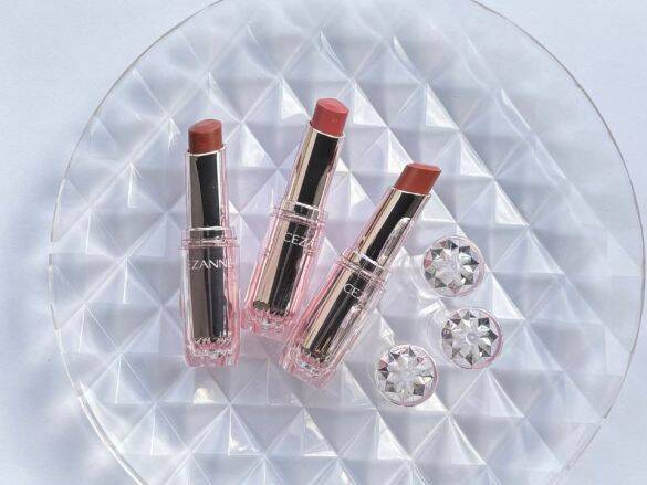 40代に多い“老け見えメイク”、実はリップが原因かも！ セザンヌ693円リップが「若見えにやたら効く」と言われる理由