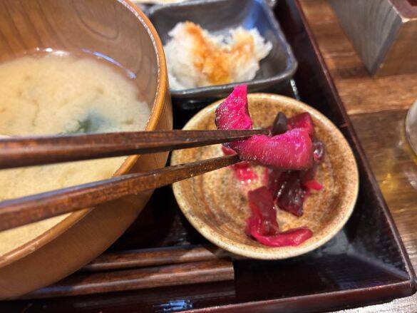 ビール176円、高級ネギトロ99円は安すぎ！ すかいらーくの“定食屋”でちょい飲みしたら…“大人のテーマパーク”すぎて最高だった