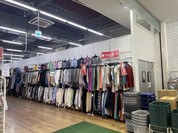 しまむらより安い！ コスパ良すぎな「服のタカハシ」がジワジワ人気。“599円ワンピ”を買ったスタイリストの意外な感想は