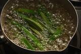 「オクラは「茹でると損」って本当？ 栄養分を逃さないのは、レンチン調理と“朝食の定番メニュー”」の画像2
