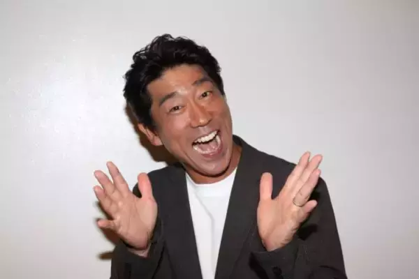 「原口あきまさ、9歳下の妻と結婚15年「向こうが動いている時にオレも動く」夫婦円満の秘訣とは」の画像