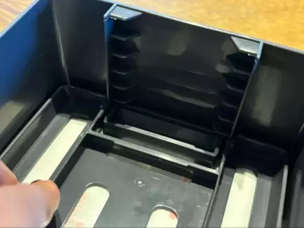 「残り少ない“ソフトパックのティッシュ”異常に取りづらい問題。カインズの“398円ケース”で一発解決した」の画像