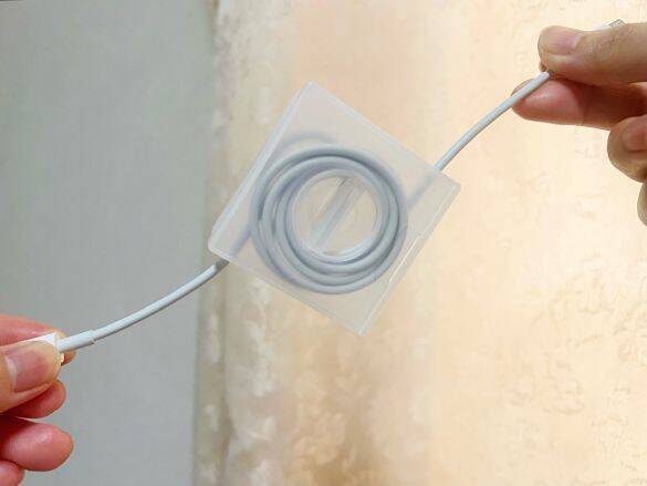 有名女優が絶賛で話題。無印良品190円グッズで“ケーブル収納のストレス”からついに解放された！