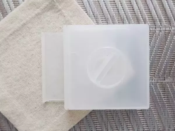 「有名女優が絶賛で話題。無印良品190円グッズで“ケーブル収納のストレス”からついに解放された！」の画像