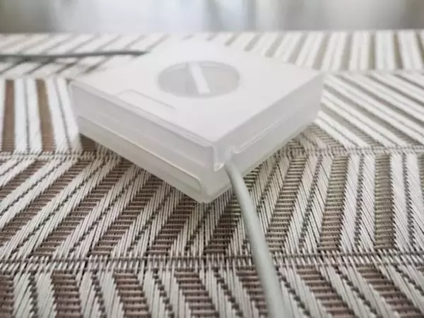 「有名女優が絶賛で話題。無印良品190円グッズで“ケーブル収納のストレス”からついに解放された！」の画像