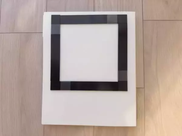 「ファイルなのに“入れたまま書き込める”、“360°折り返せる”…夢の使い心地！ 老舗文具メーカーとダイソー発ブランドのコラボが最強すぎた」の画像