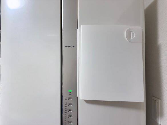 ファイルなのに“入れたまま書き込める”、“360°折り返せる”…夢の使い心地！ 老舗文具メーカーとダイソー発ブランドのコラボが最強すぎた