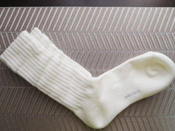 ユニクロの「ヒートテックソックス」をダイソー330円靴下と徹底比較！暖かさの違いは