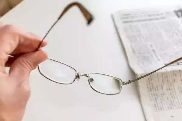 「48歳の“先生”と結婚した30歳女性が「1年も経たずに離婚された」まさかの理由。“言ってはいけない一言”があった」の画像