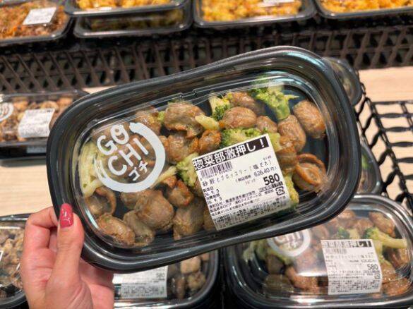 忙しい日の夕食はロピアで解決！599円「おつまみカキフライ」や「ガーリックライス」などラクでおいしい惣菜4選