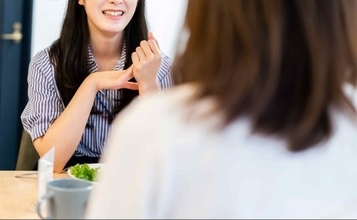 SNS好きな30代女性が“企業の広報”に転職したら…期待されていた「まさかの役割」に絶句。そんなの聞いてない！