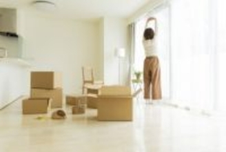 新居のベランダでシーツを干したらまさかの激臭！→ニオイの正体がすぐに判明「最悪すぎてしばらく動けなかった…」