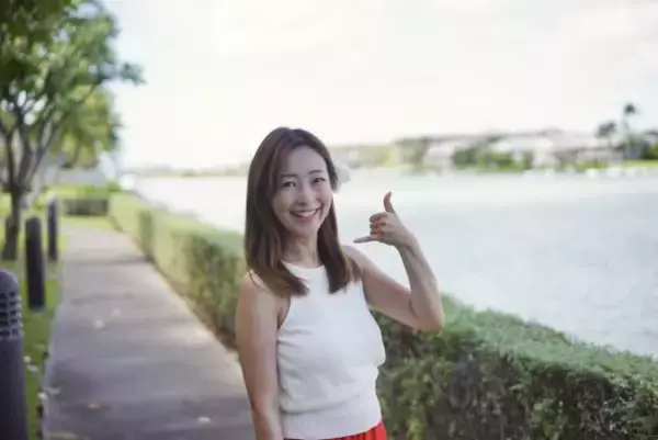 「44歳・元テレ朝アナ、ハワイ移住して突如“主夫のいる暮らし”に。心境をつづる「なんという贅沢！」」の画像