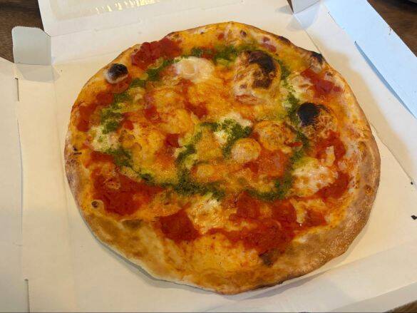 「買えば買うほどお得!?」ロピアの“おトクすぎる巨大ピザ”。直径30cmサイズが“1枚約444円”の衝撃コスパ