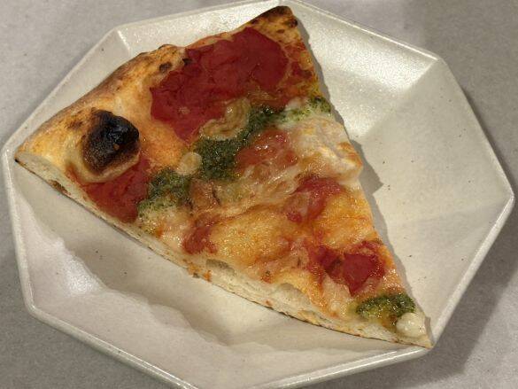 「買えば買うほどお得!?」ロピアの“おトクすぎる巨大ピザ”。直径30cmサイズが“1枚約444円”の衝撃コスパ