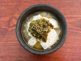 「混ぜてかけるだけ！“豆腐とめかぶの冷やし茶漬け”が驚きの美味しさ。夏疲れにも腸活にもピッタリ」の画像1