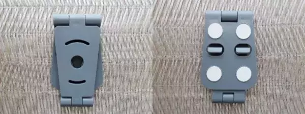 「無印vsダイソー「スマホスタンド」を使い比べた結果。値段は“8倍”だけど、使い心地は」の画像