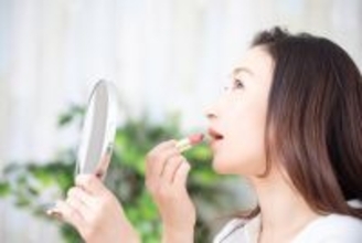 年上女性とデートした36歳男性が「気持ち悪くて萎えた」口元の“お作法”とは。ご縁を遠ざける“ダメ仕草”に要注意／2025 人気記事top5