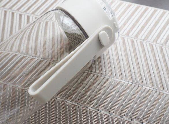 無印良品「990円クリアボトル」が“買い”だった！容器内ででいつのまにか水出し茶やコーヒーができるスグレモノ｜無印良品週間に買いたいもの