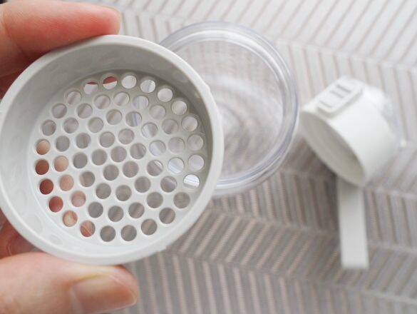 無印良品「990円クリアボトル」が“買い”だった！容器内ででいつのまにか水出し茶やコーヒーができるスグレモノ｜無印良品週間に買いたいもの